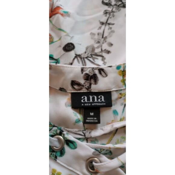 a.n.a. Women's Size Medium Floral Short Sleeve Blouse - Picture 5 of 7